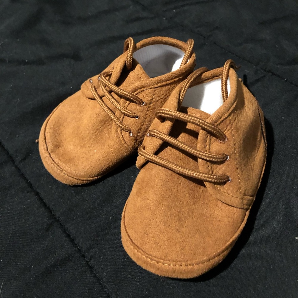 SHEIN UNISEX Cozy Baby Booties 0-6m